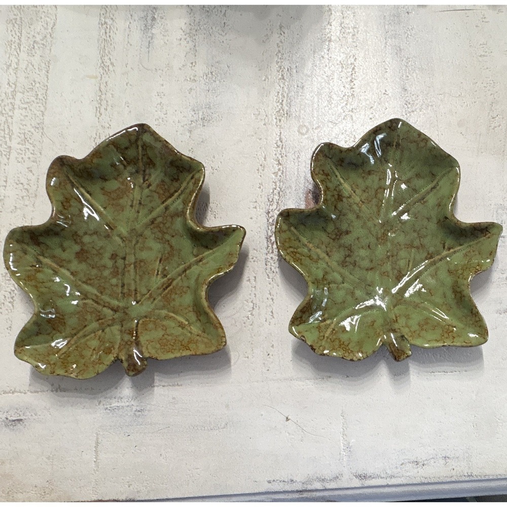 East West Distributing Co. Set of 2 Leaf-Shaped Ceramic Dishes Green Brown